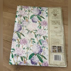 Fifth Avenue Collection Lavie On the Vine Notation Register Photo Album.